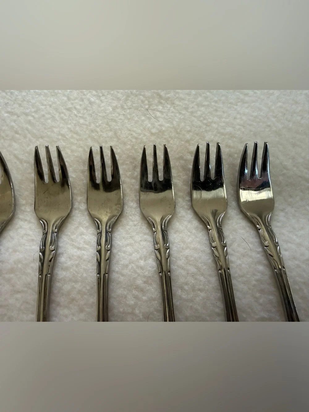Supreme Cutlery Towle Manoir Stainless Steel Cocktail Forks - Set of 10